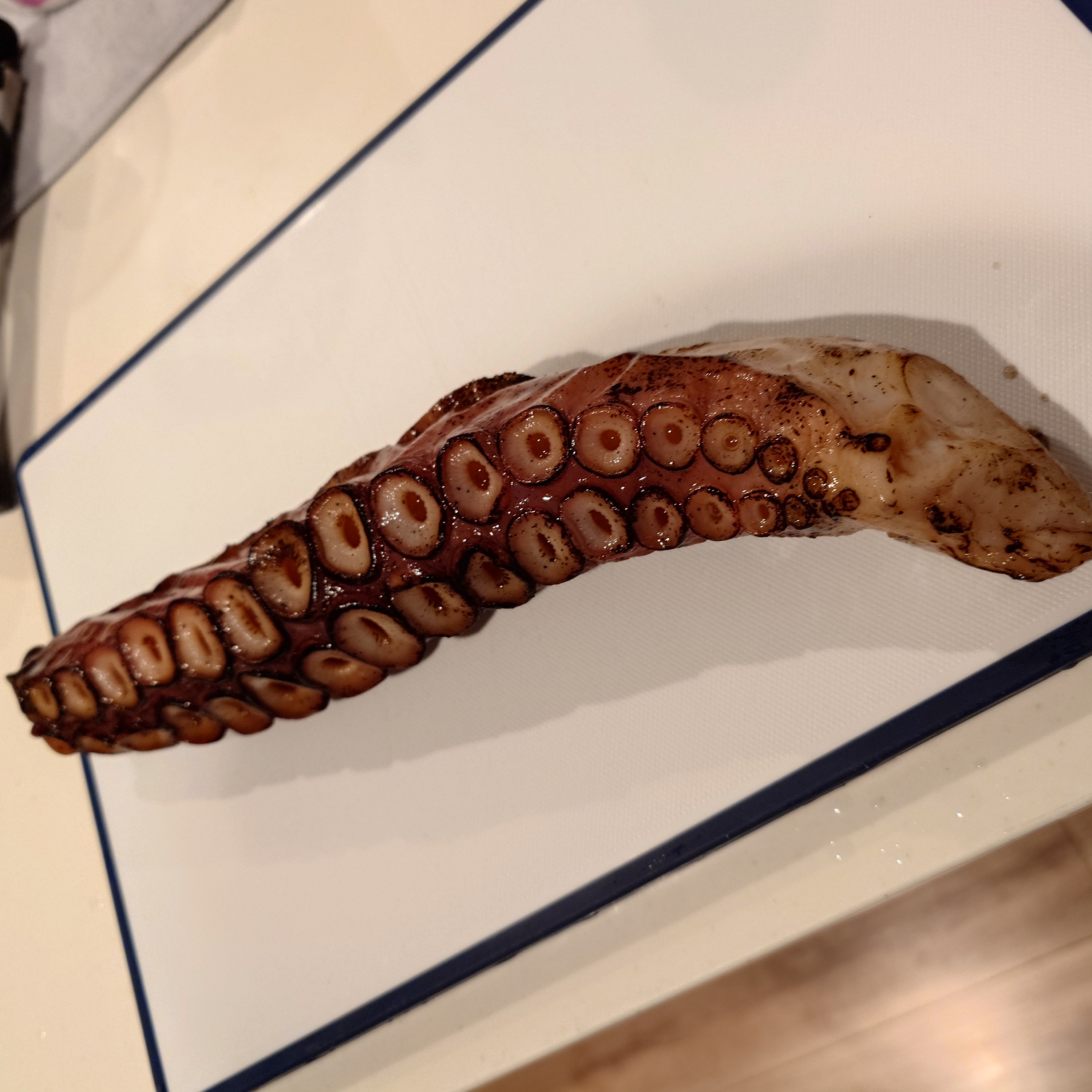 レビュー「炭火の薫りと柔らかい生タコの食感が最高」に添付された1枚目の画像